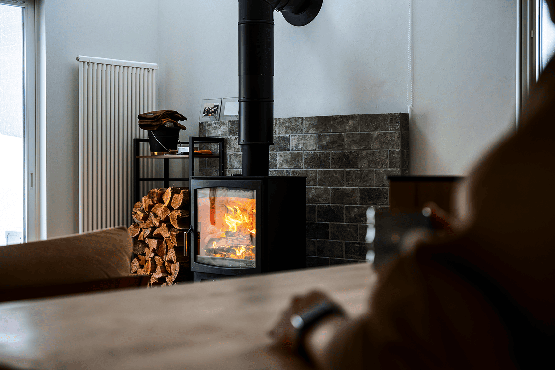 愛犬と楽しく暮らす薪ストーブの家