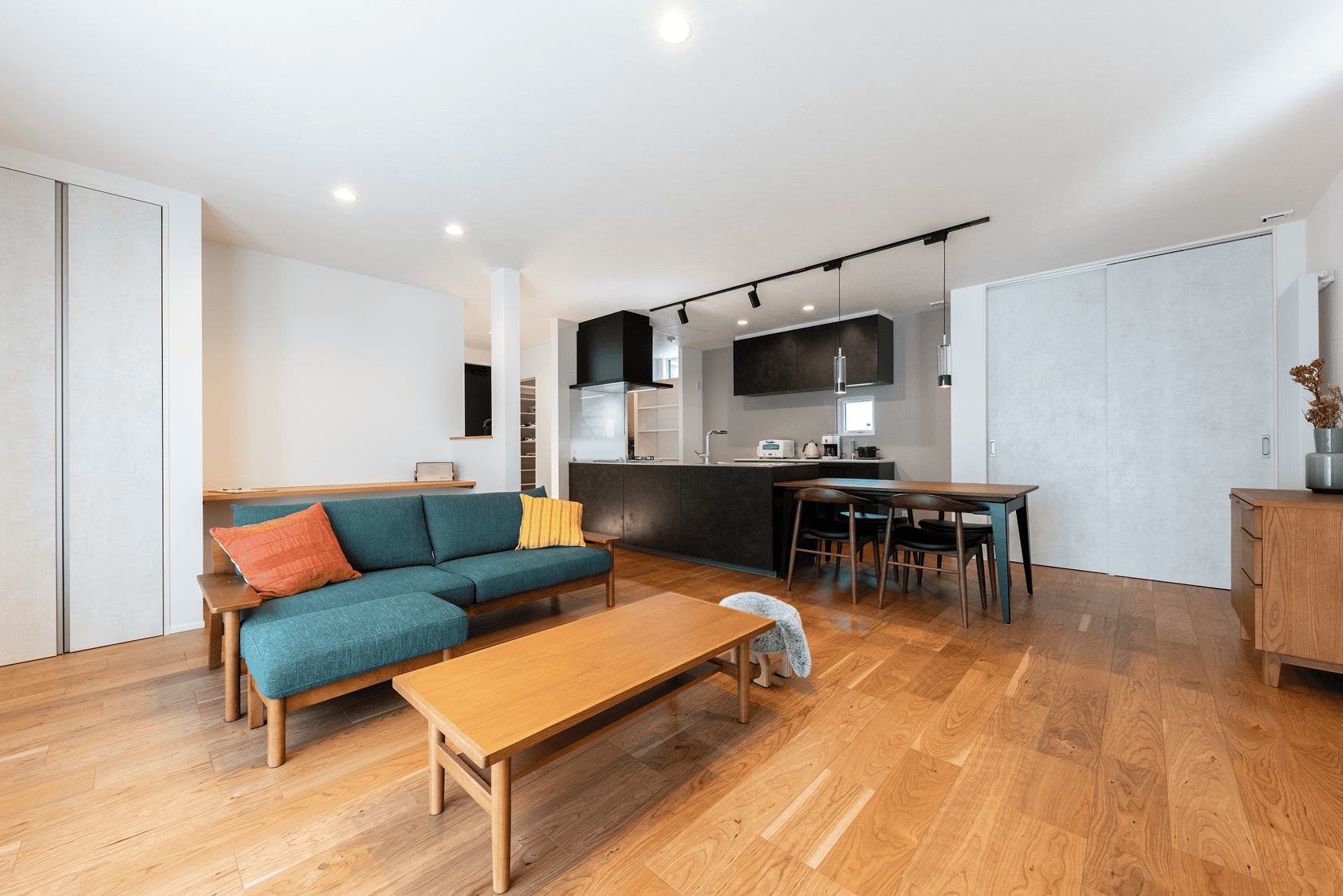 完璧な整い動線造作サウナの家