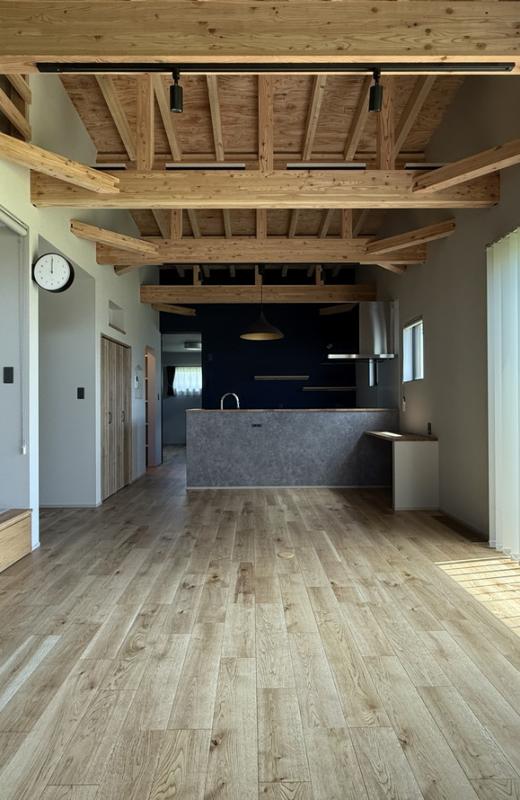 竹内建設の施工事例 木の素材感にこだわった平屋