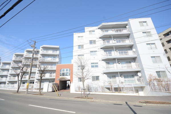 竹内建設のコラム 週末はロピア東月寒販売見学会へ！