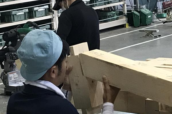 竹内建設のコラム 見習い大工育成研修会 1年目 模擬家屋を作る(2)