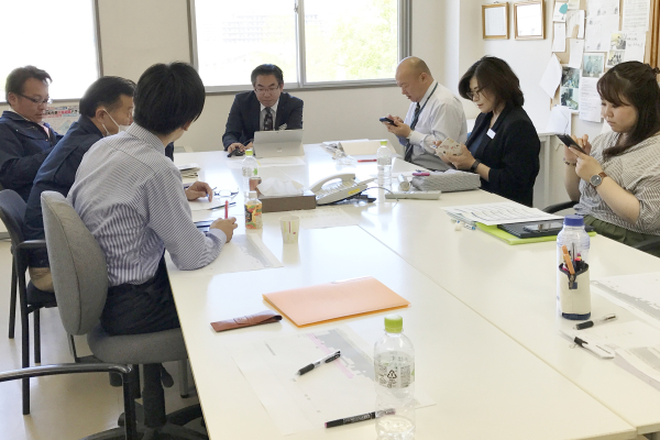 竹内建設のコラム リノベーション会議風景