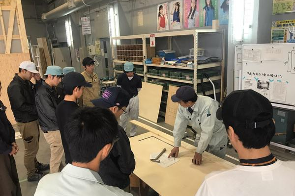 竹内建設のコラム 見習い大工育成研修会　1年目　模擬家屋をつくる（1）