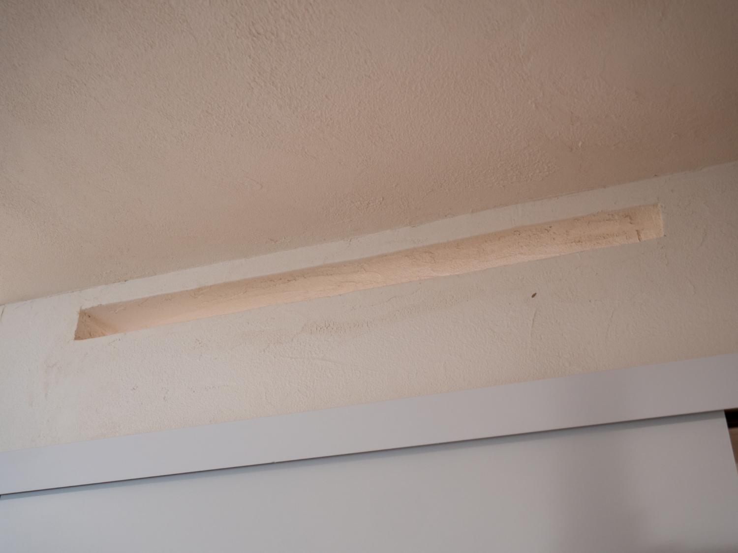 間仕切り壁に空洞を設け、ガラリからの新鮮な空気を循環させる仕組み