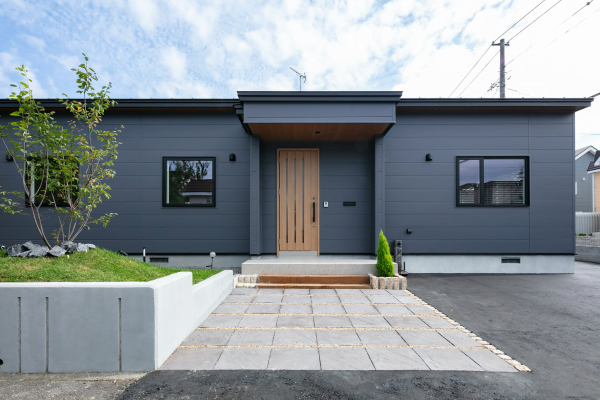竹内建設のコラム 平屋の坪数はどのくらいがベスト？平均と土地選びのポイントを解説