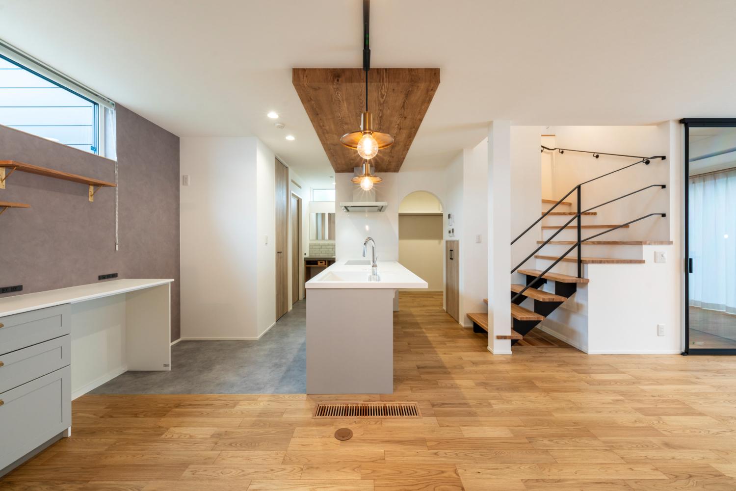 間仕切りのない続き間が広がりを感じさせる長期優良住宅