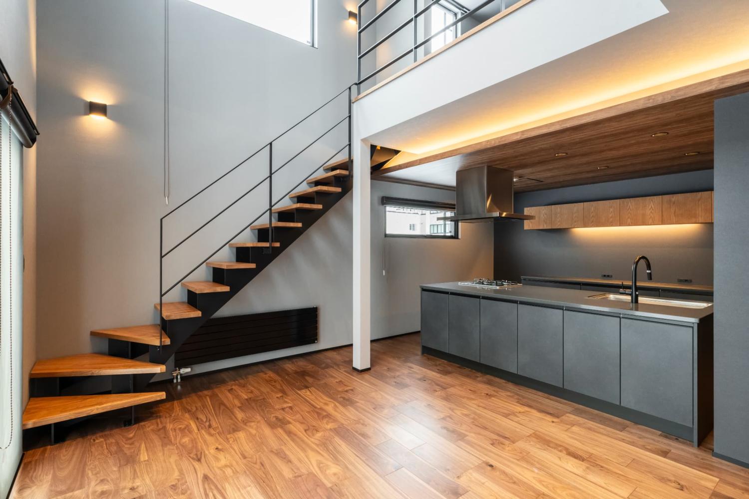 光と風が心地良く巡る「吹き抜け天井」のある住まい