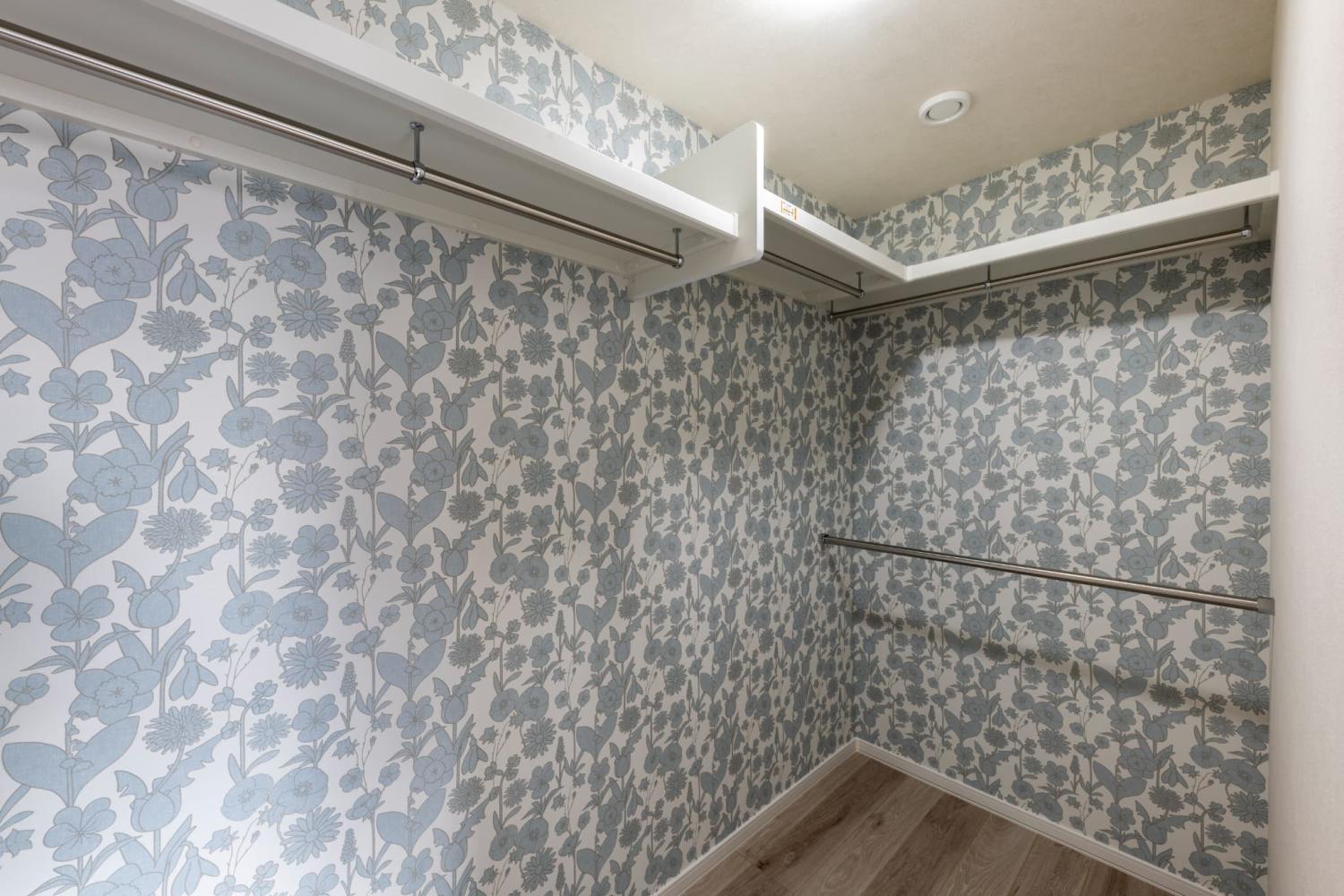 L字型に配置したウォークインクローゼット