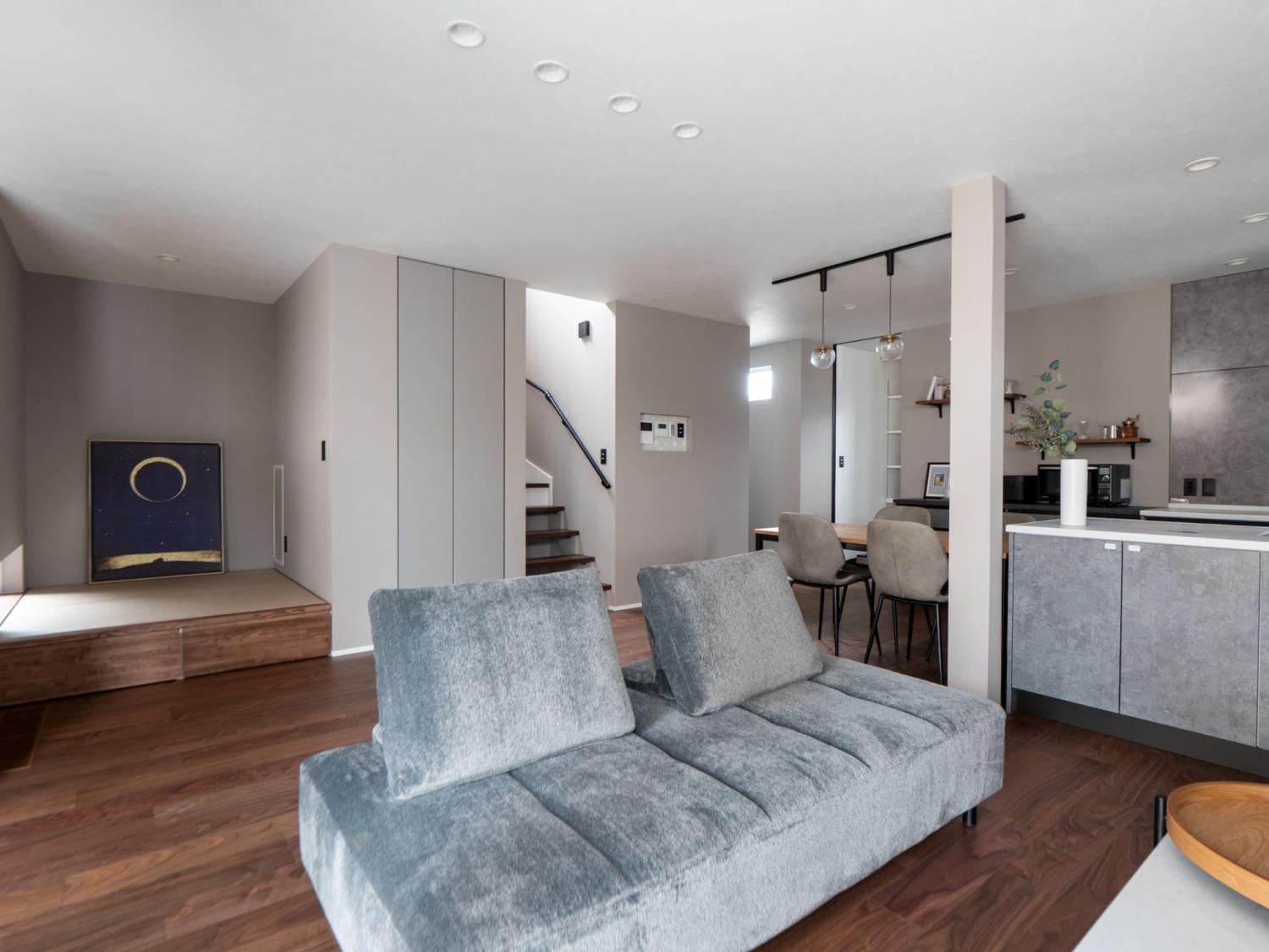 リビングにいながらひとり時間も過ごせる小上がり和室