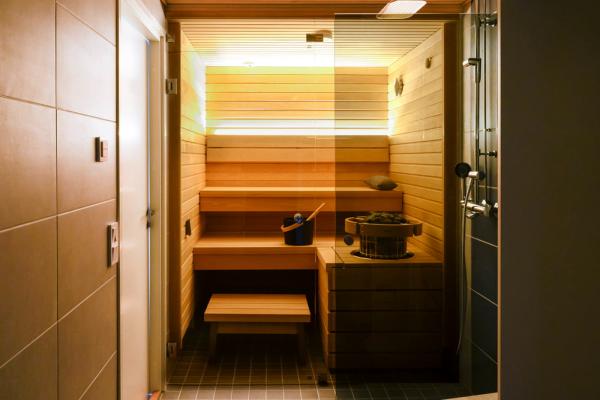 竹内建設のコラム 実例あり｜サウナ付き注文住宅の間取りガイド｜後悔しない3つの条件と新築時の配置ポイント