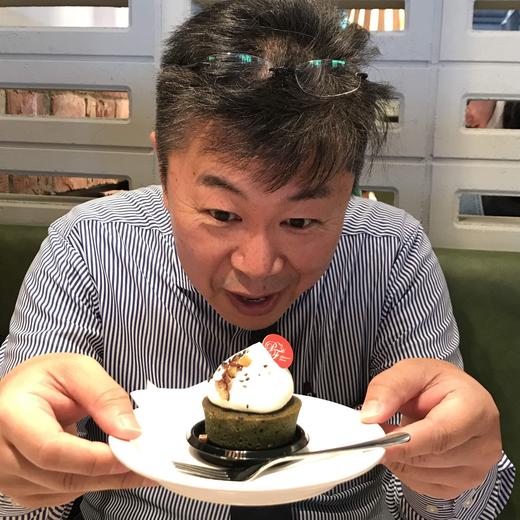 ケーキが似合う52歳