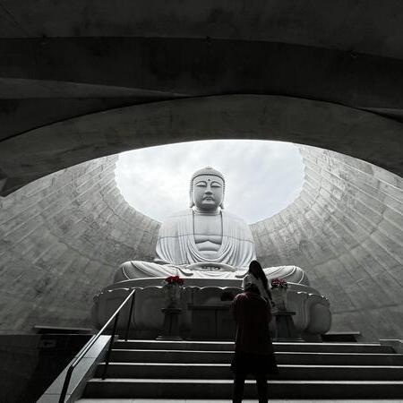 お墓参りと頭大仏