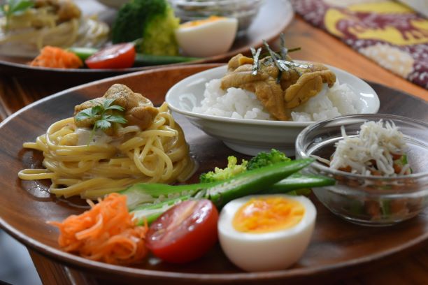 うにパスタとうに丼.JPG